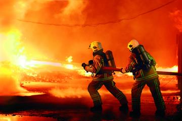 با تصویب لایحه شهرداری: 12-50 بهاي خدمات تخصصي ايمني و آتش نشانی در سال 1401 افزایش می یابد